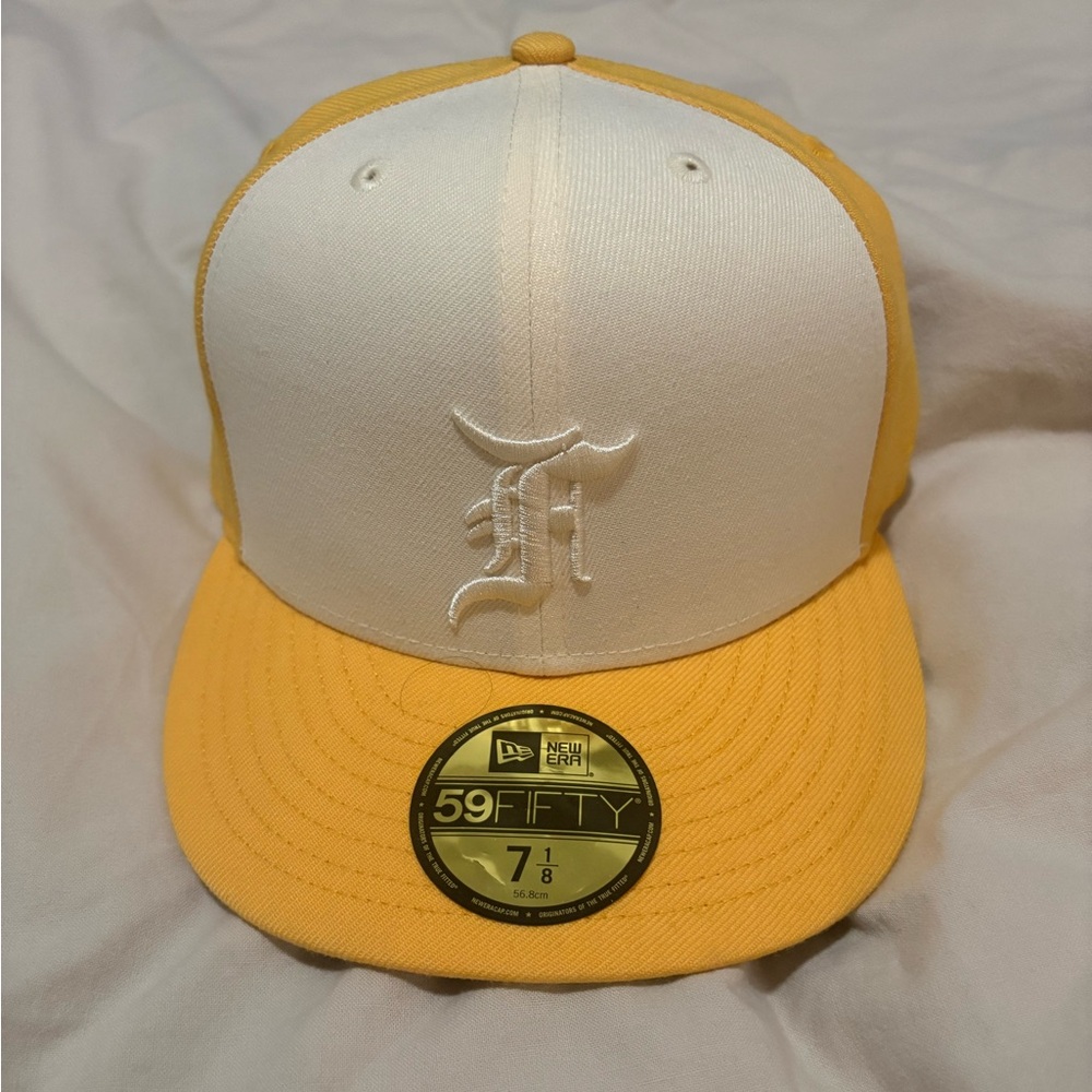 New Era x Fear of God Essentials Trucker Fitted Hat - Cream/Yellow - 7 1/8